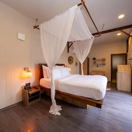 Отель Lov Adults Only 3*