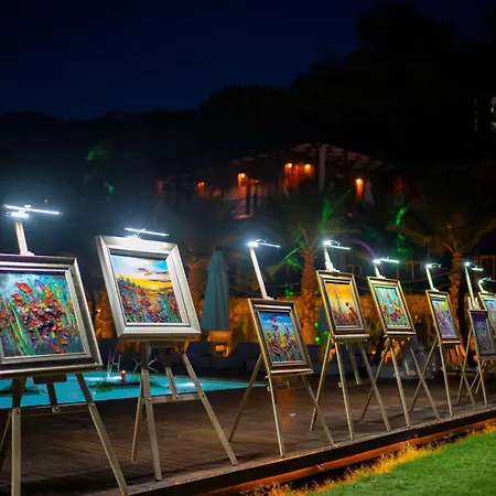 Hotel Lov Adults Only