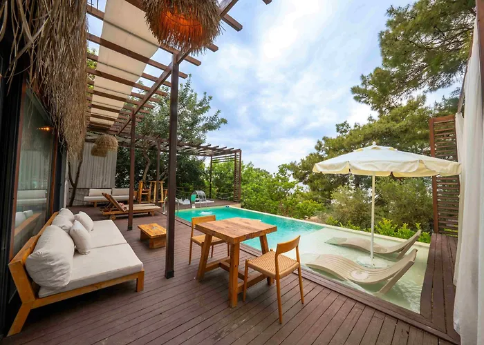 Lov Adults Only 3* ファラリア