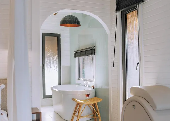 Lov Adults Only Hotel 3*