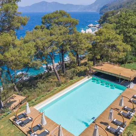 Lov Beach&nature Retreat Hotel 3*