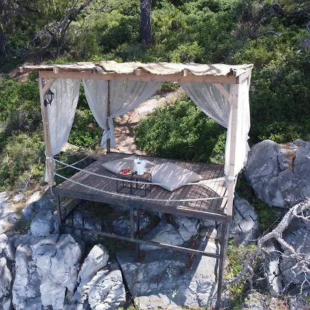 Hotel Lov Beach&nature Retreat