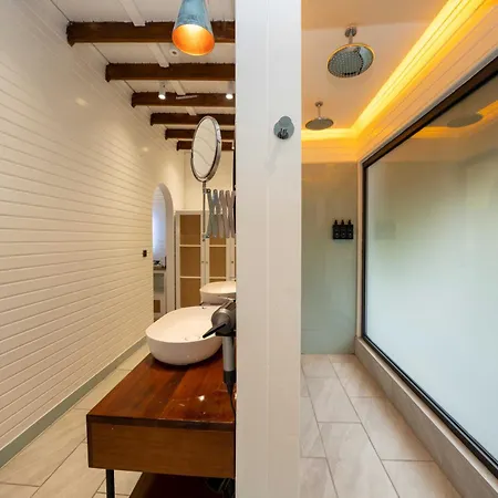 호텔 Lov Adults Only