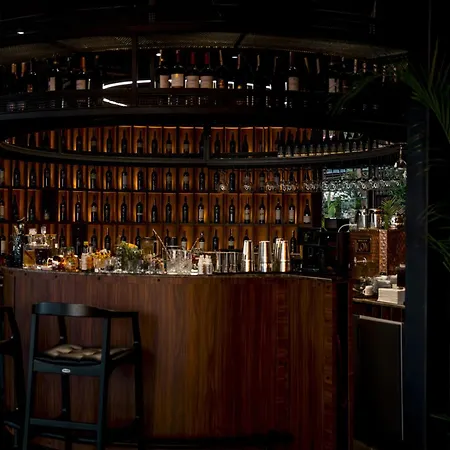 Lov Adults Only 3* 파랄리아