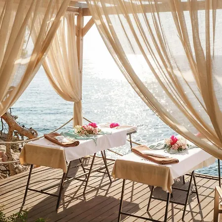 Lov Adults Only ファラリア